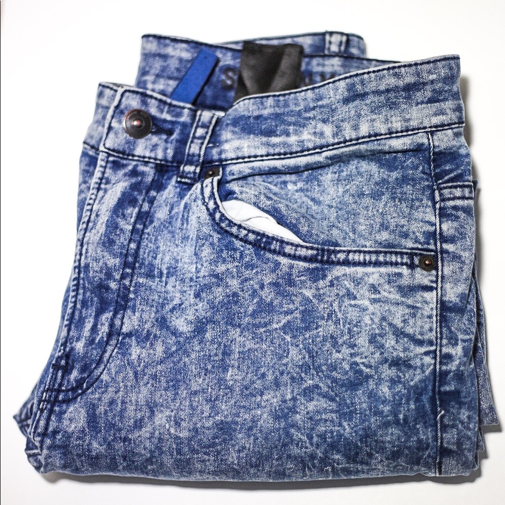 Acid washed skinny jeans